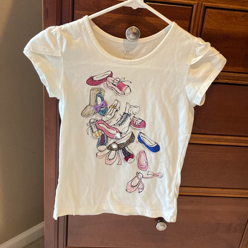 The Children’s Place girls shirt, shoes themed shirt, Sparkly jewels, size 7-8